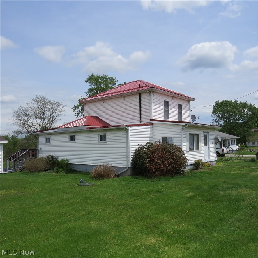 22 Maple Hill Road Salineville OH 43945