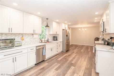 4029 Bel Air Avenue NW Canton OH 44718