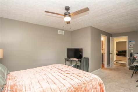 4029 Bel Air Avenue NW Canton OH 44718