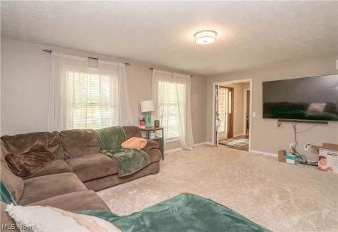 4029 Bel Air Avenue NW Canton OH 44718
