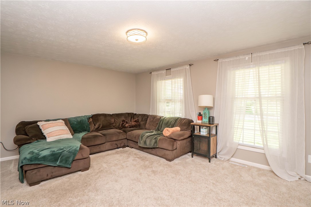 4029 Bel Air Avenue NW Canton OH 44718