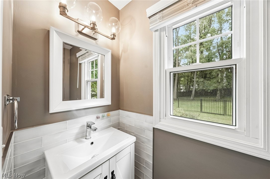 345 Sand Run Road Akron OH 44313