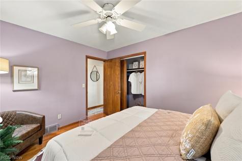 3397 Lotus Lane Seven Hills OH 44131