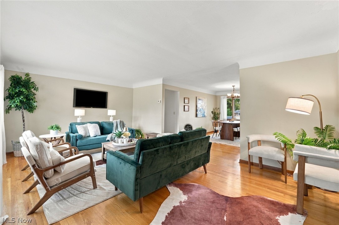 3397 Lotus Lane Seven Hills OH 44131