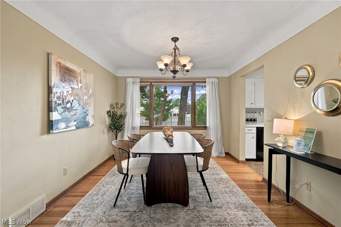 3397 Lotus Lane Seven Hills OH 44131
