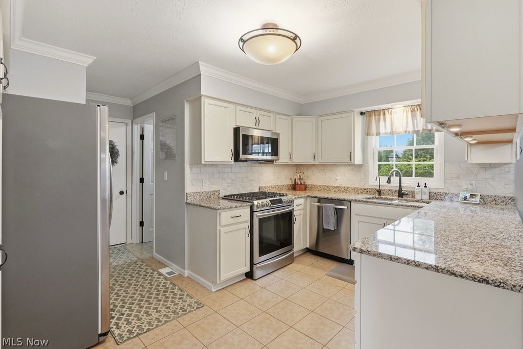 1936 Ashley Drive Hudson OH 44236