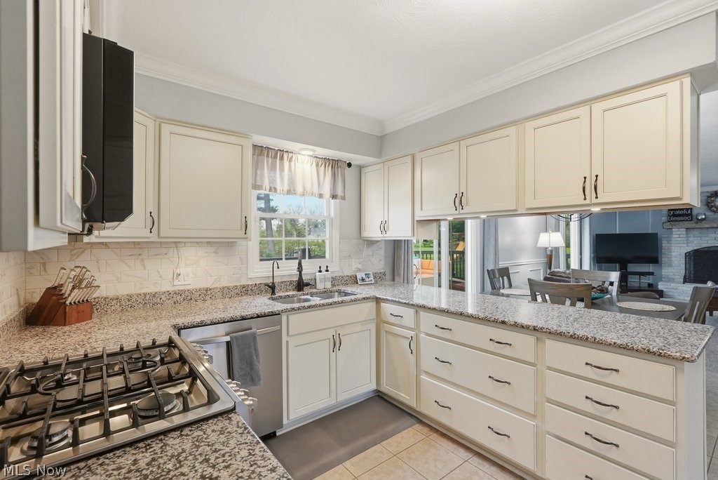 1936 Ashley Drive Hudson OH 44236
