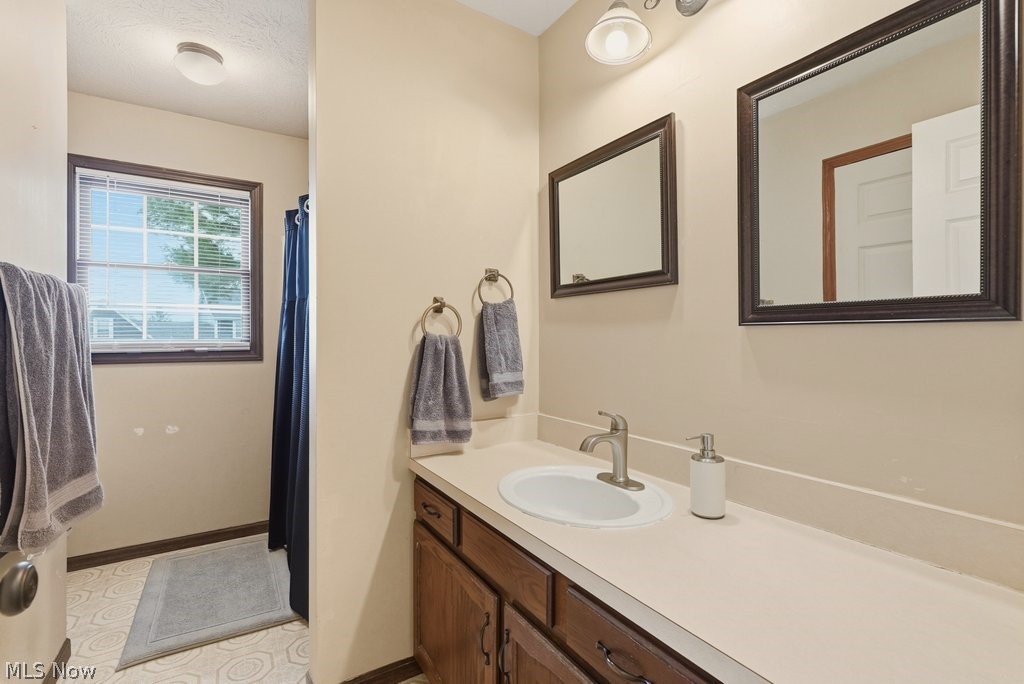 1936 Ashley Drive Hudson OH 44236