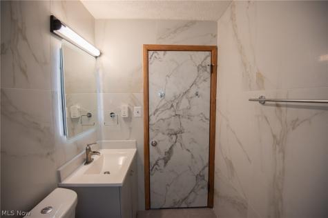 69 S Belle Vista Avenue Youngstown OH 44509
