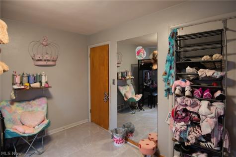 69 S Belle Vista Avenue Youngstown OH 44509