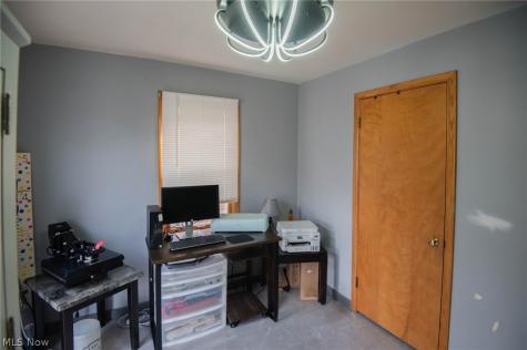 69 S Belle Vista Avenue Youngstown OH 44509