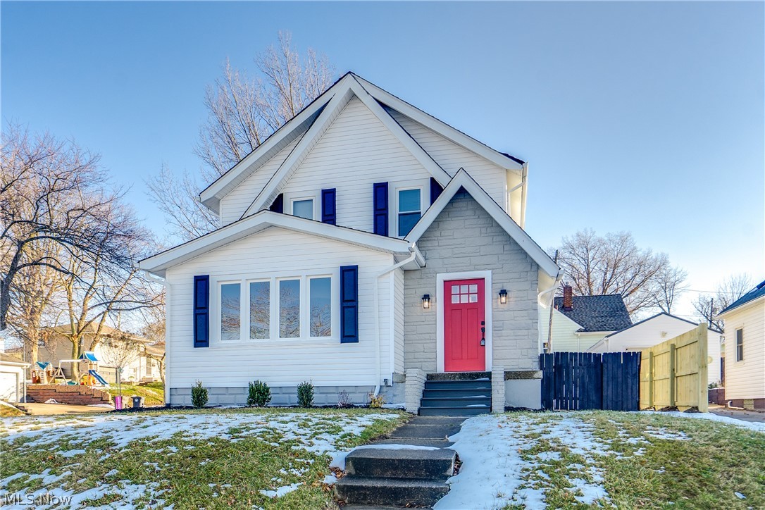 1835 Thornapple Avenue Akron OH 44301