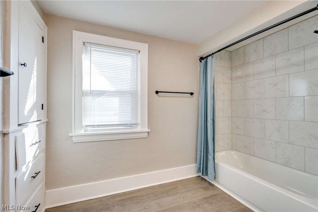 1835 Thornapple Avenue Akron OH 44301