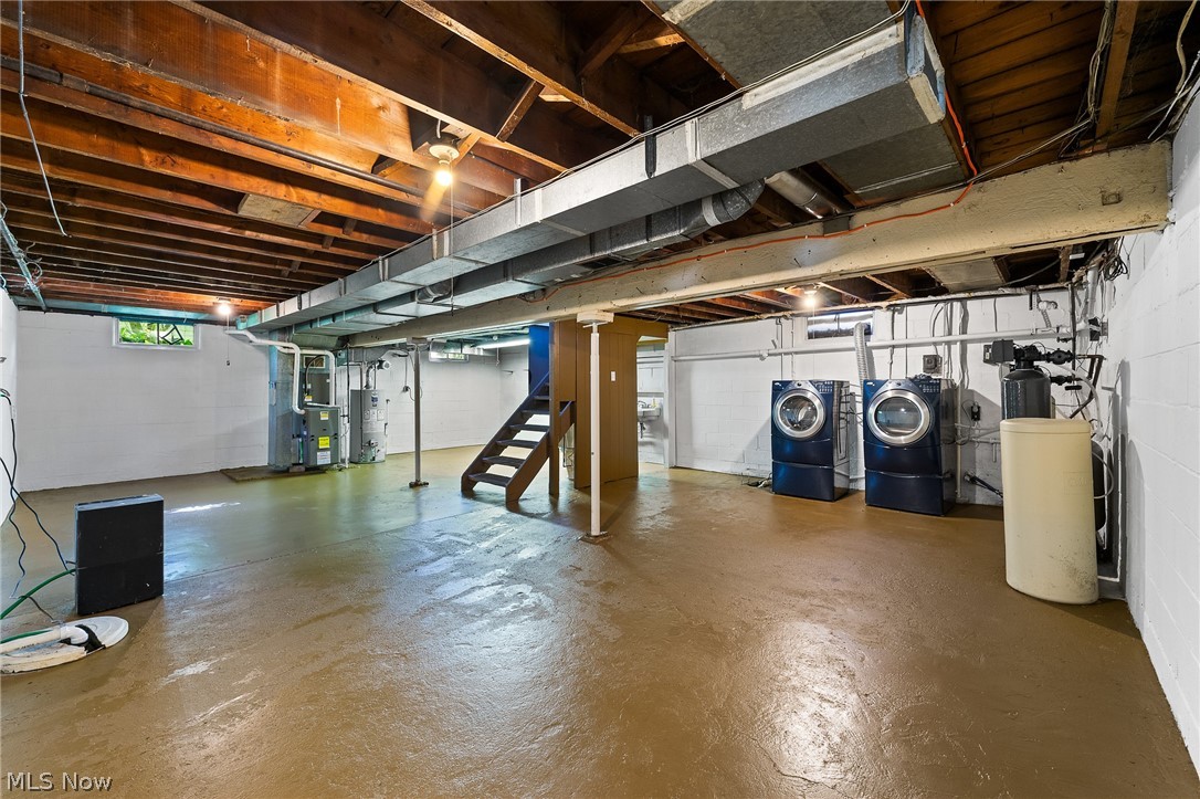 1418 Churchill Hubbard Road Youngstown OH 44505