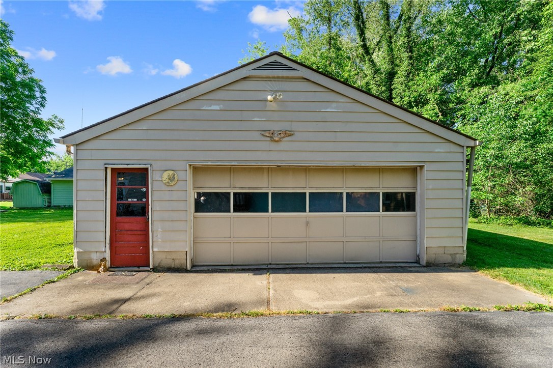 1418 Churchill Hubbard Road Youngstown OH 44505