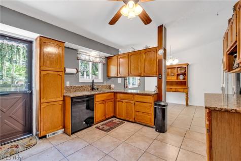 6221 Brighton Drive North Olmsted OH 44070