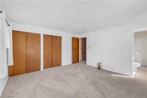 6221 Brighton Drive North Olmsted OH 44070