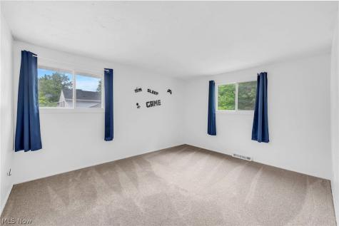 6221 Brighton Drive North Olmsted OH 44070