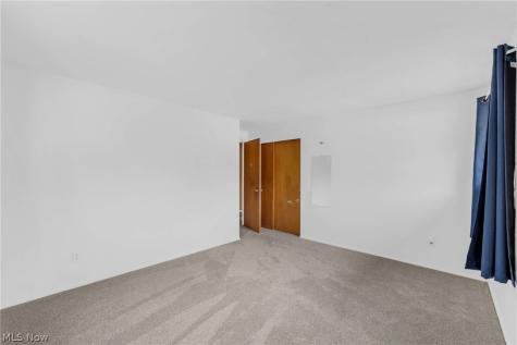 6221 Brighton Drive North Olmsted OH 44070