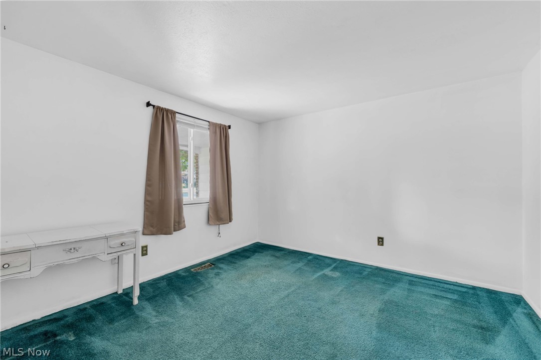 6221 Brighton Drive North Olmsted OH 44070