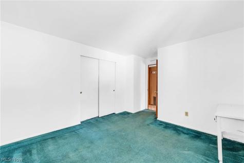 6221 Brighton Drive North Olmsted OH 44070