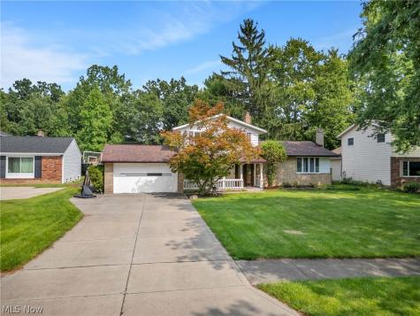 6221 Brighton Drive North Olmsted OH 44070