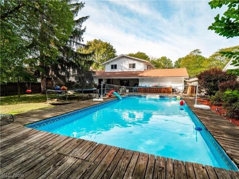 6221 Brighton Drive North Olmsted OH 44070