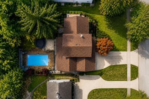 6221 Brighton Drive North Olmsted OH 44070