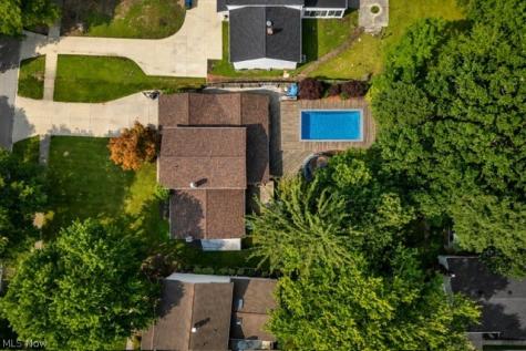 6221 Brighton Drive North Olmsted OH 44070
