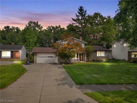 6221 Brighton Drive North Olmsted OH 44070