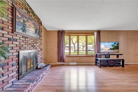 6221 Brighton Drive North Olmsted OH 44070