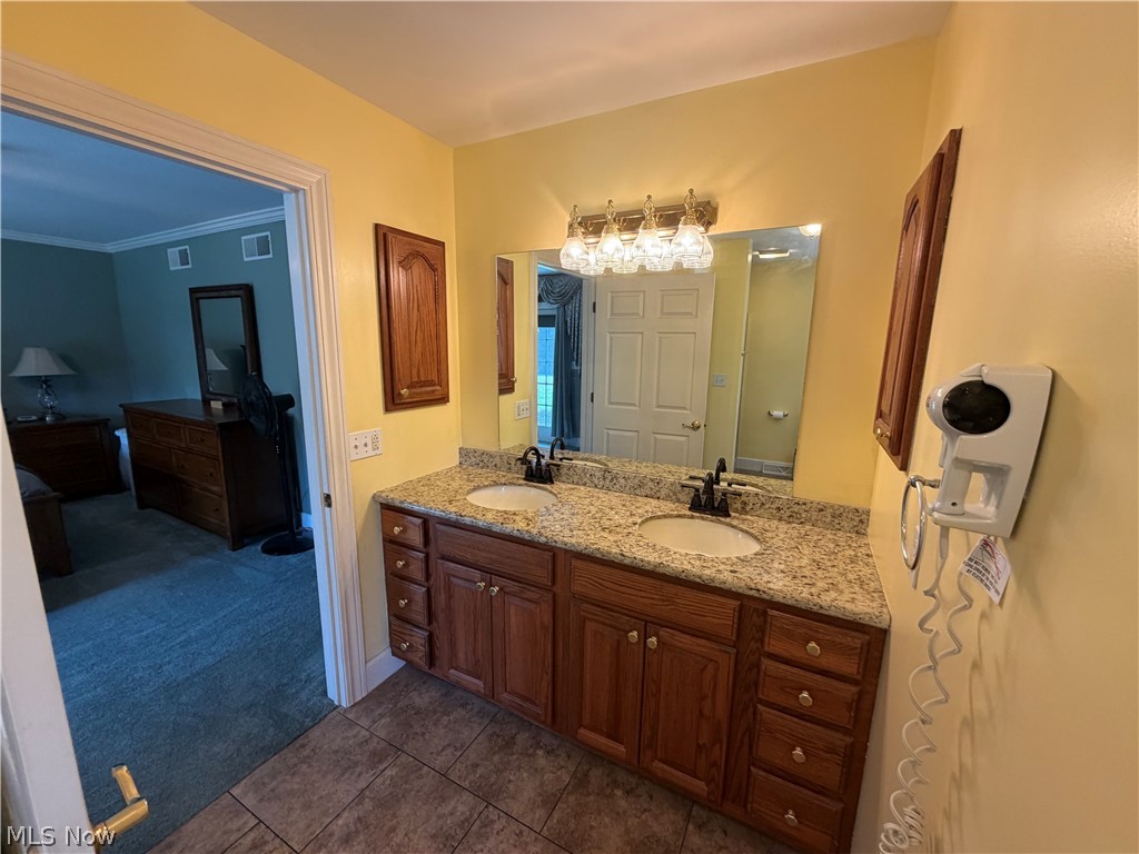 16592 Davis Drive East Liverpool OH 43920