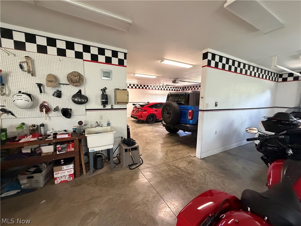 16592 Davis Drive East Liverpool OH 43920