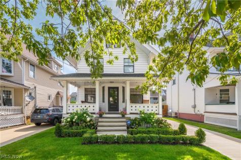1225 Gladys Avenue Lakewood OH 44107