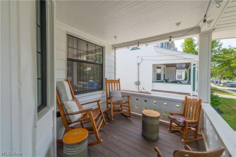 1225 Gladys Avenue Lakewood OH 44107