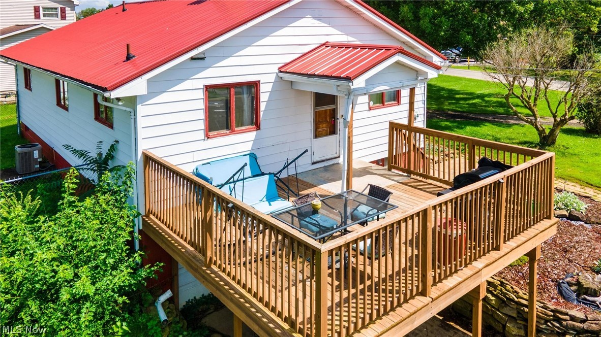 275 Ward Drive N Wintersville OH 43953