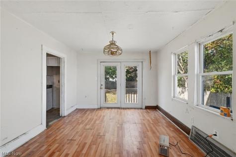 4040 Saint Clair Street Willoughby OH 44094
