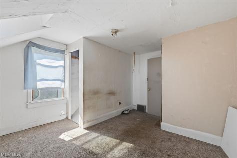 4040 Saint Clair Street Willoughby OH 44094