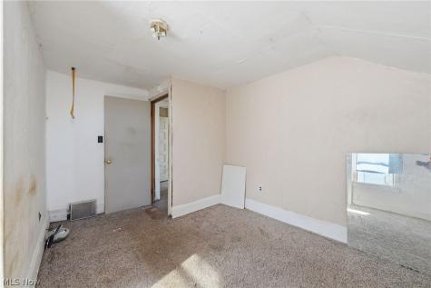 4040 Saint Clair Street Willoughby OH 44094