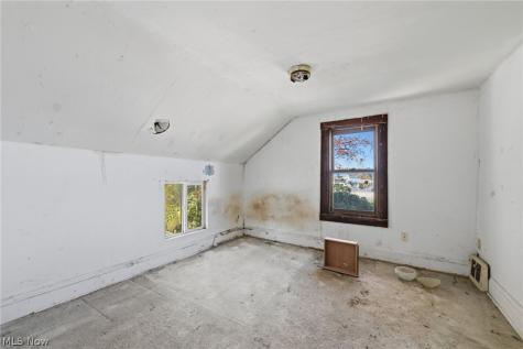 4040 Saint Clair Street Willoughby OH 44094