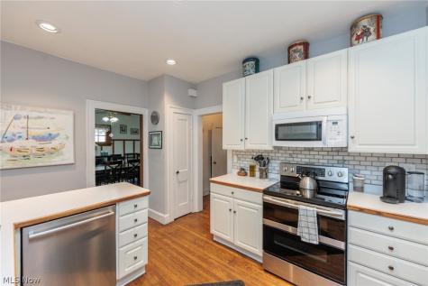 2168 Cottage Grove Drive Cleveland Heights OH 44118