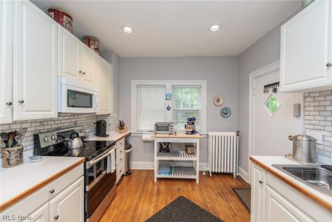 2168 Cottage Grove Drive Cleveland Heights OH 44118