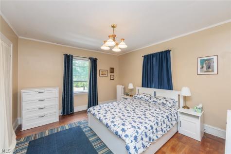 2168 Cottage Grove Drive Cleveland Heights OH 44118