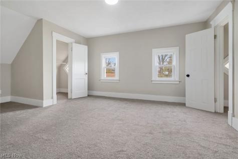 1308 Laiblin Place NE Canton OH 44705