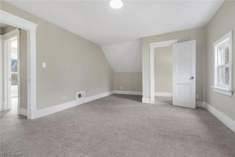 1308 Laiblin Place NE Canton OH 44705