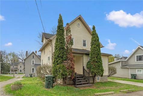 1308 Laiblin Place NE Canton OH 44705