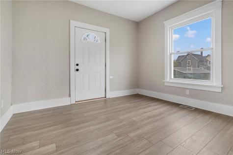 1308 Laiblin Place NE Canton OH 44705