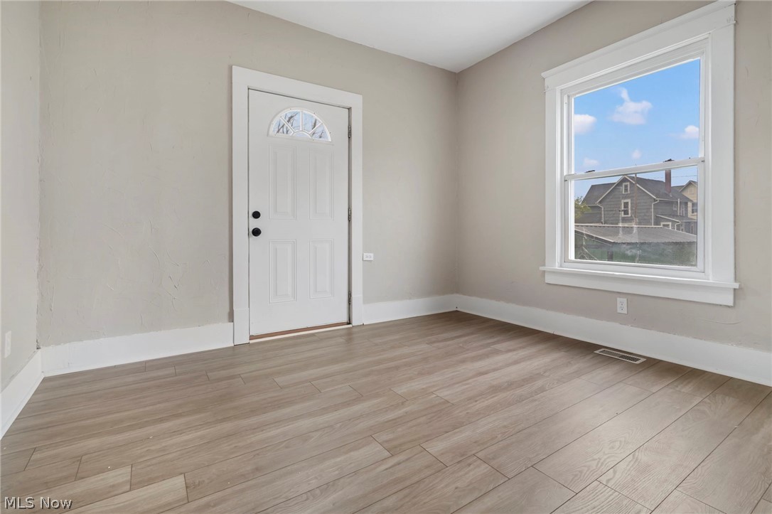 1308 Laiblin Place NE Canton OH 44705