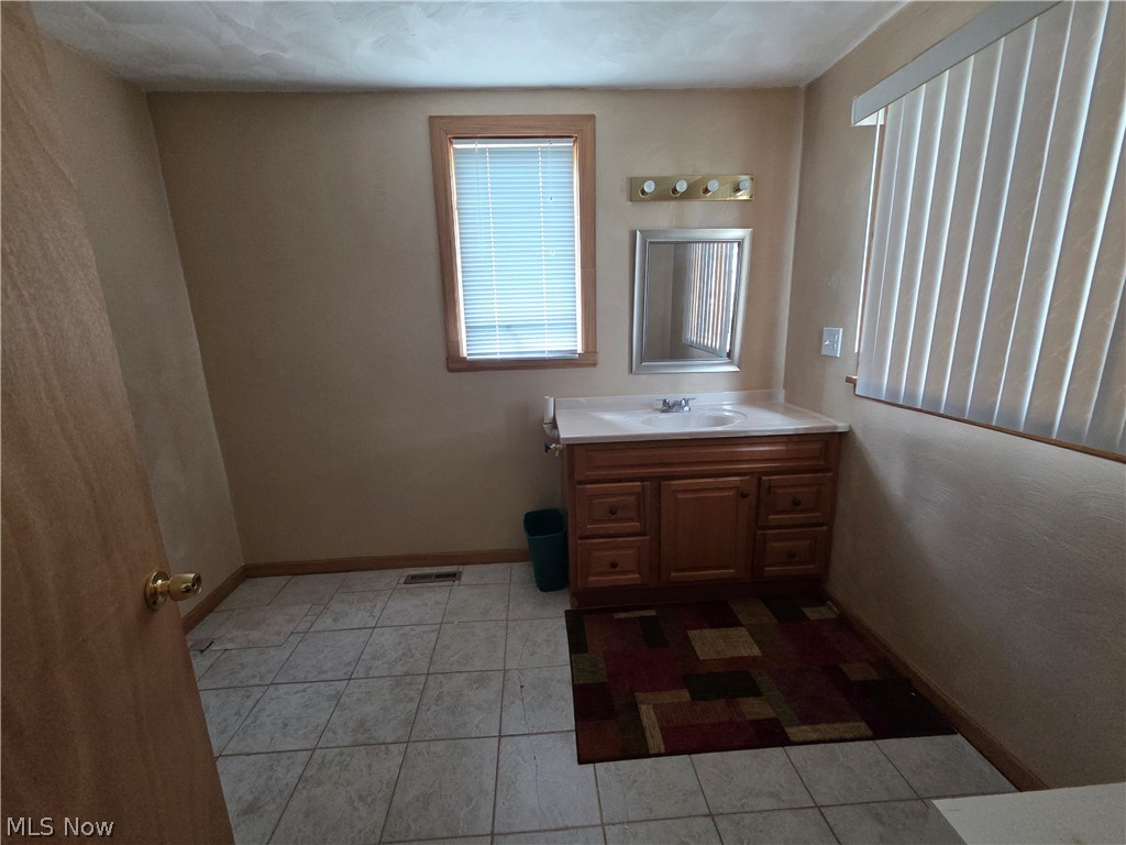 636 Lincoln Avenue Struthers OH 44471