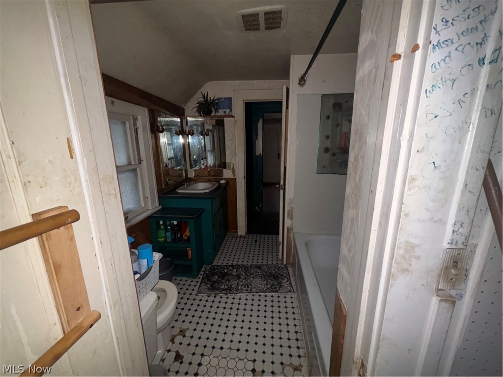 854 Keeney Street Akron OH 44310